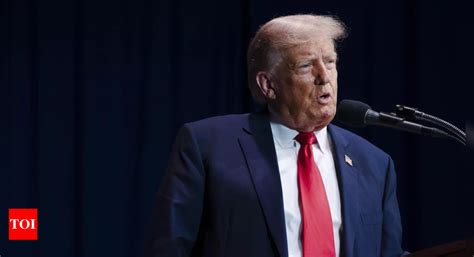 Trump asks appeals court to lift gag order imposed on him in 2020 election interference case